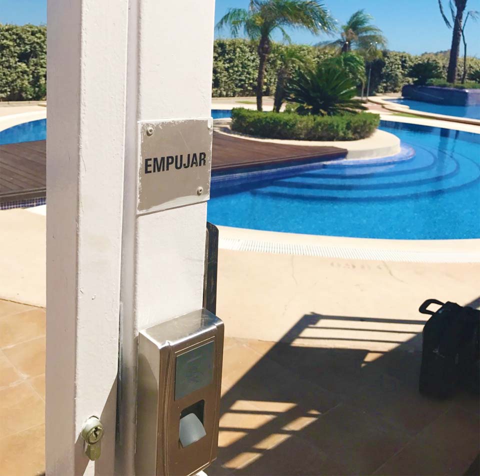 2-control-acceso-pisicinas-iglobalcard