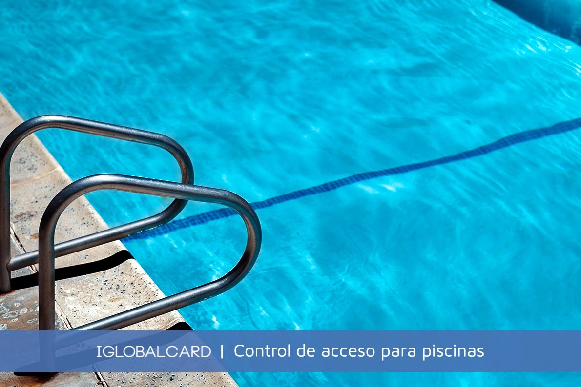 Controles de acceso para piscinas con tornos y tarjetas de proximidad