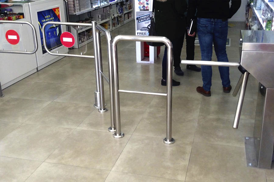 Control de acceso para comercio en Benidorm. Caso de éxito en un estanco Control de acceso para comercio en Benidorm. Caso de éxito en un estanco