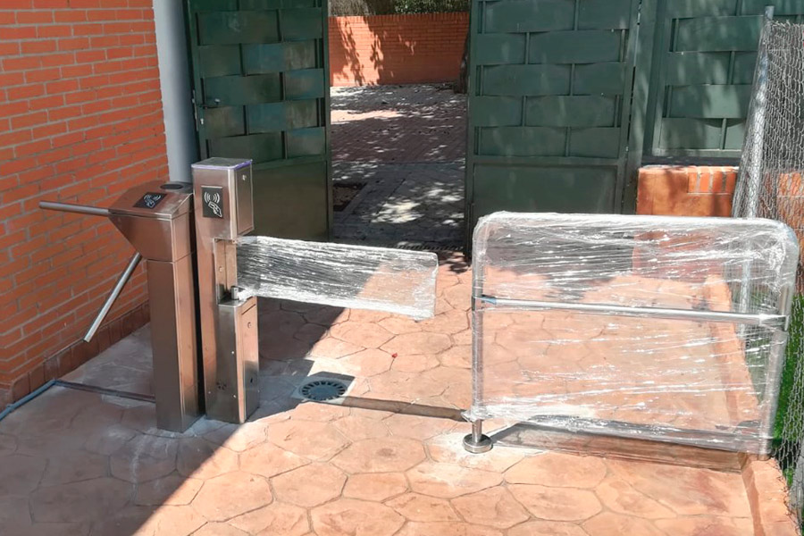 Control de acceso para piscina privada en Madrid