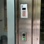 Instalación de control de presencia y accesos en oficinas