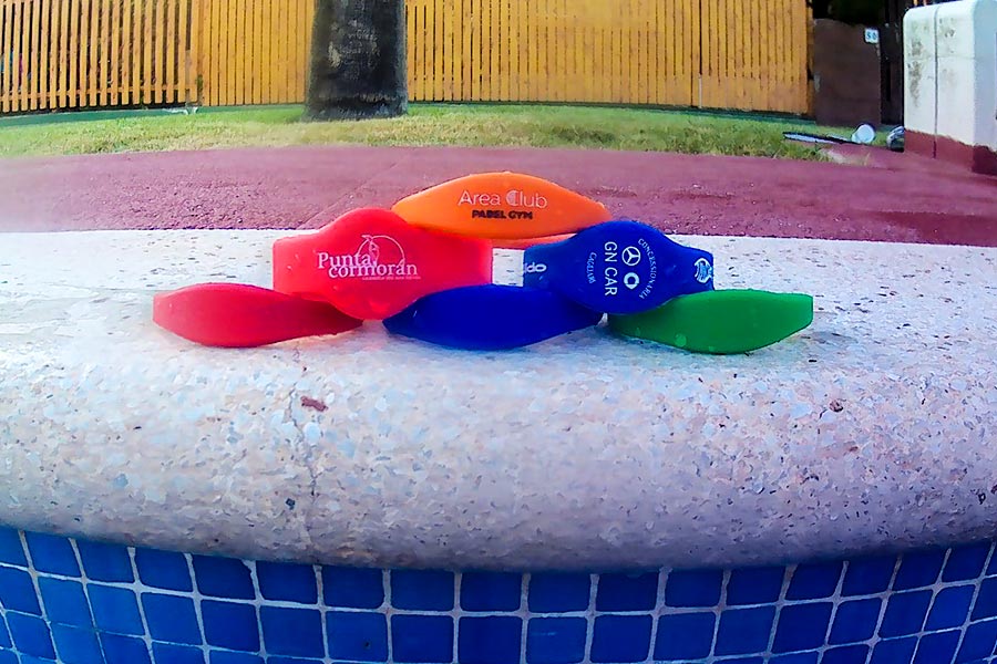 Pulseras de silicona para el acceso a piscinas